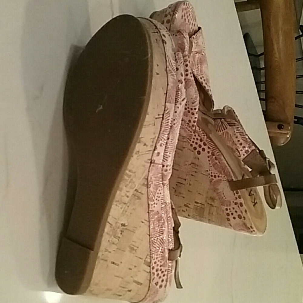 Shoes - Picture 2 of 5